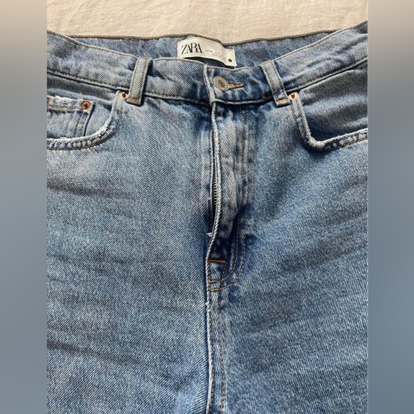 Zara 90’s Bermuda Shorts - Picture 4 of 5